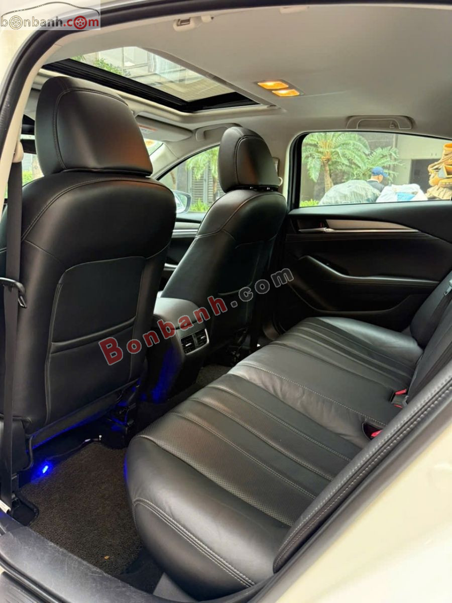 Xe Mazda 6 Premium 2.0 AT 2022